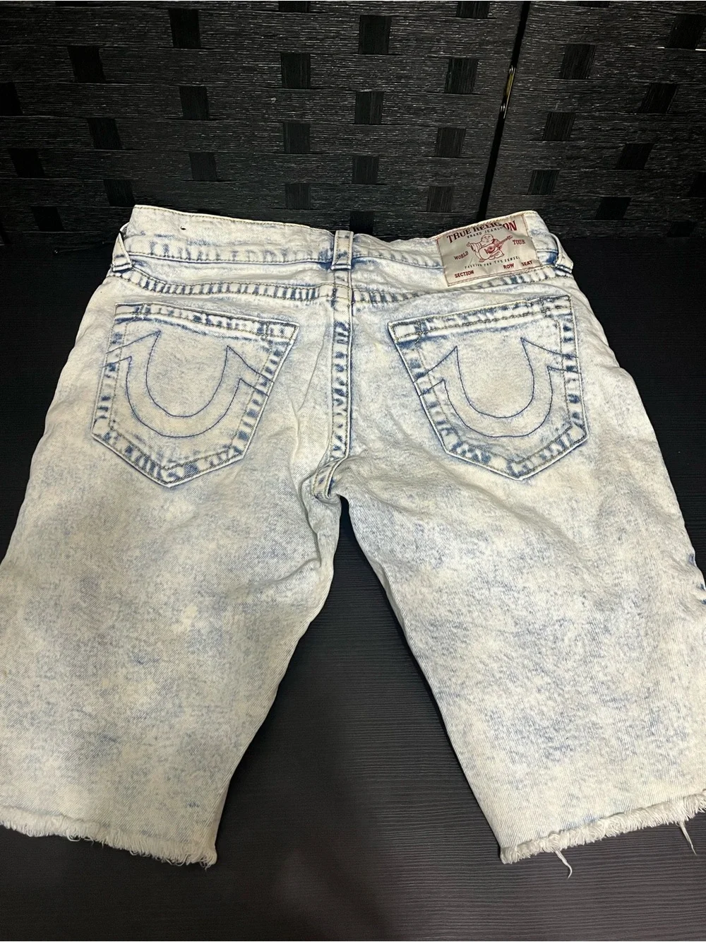 True Religion Ricky Distressed Relaxed Straight Blue Denim Shorts Men’s Size 30